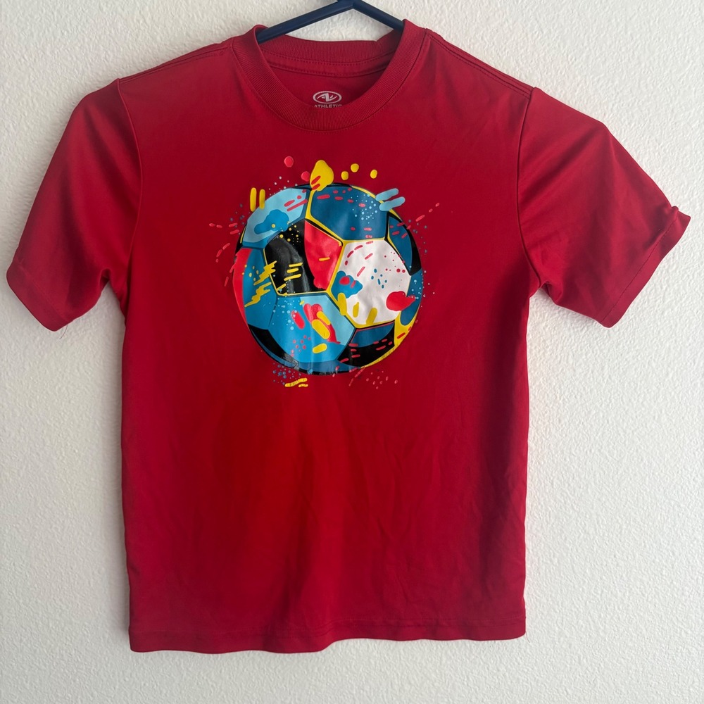Athletic Works Boys Red Soccer Ball Graphic Performance Tee Shirt Size M‎ 8